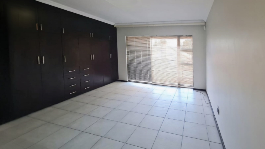 3 Bedroom Property for Sale in Langenhovenpark Free State